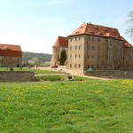 Frontansicht der Wasserburg Heldrungen in Thüringen